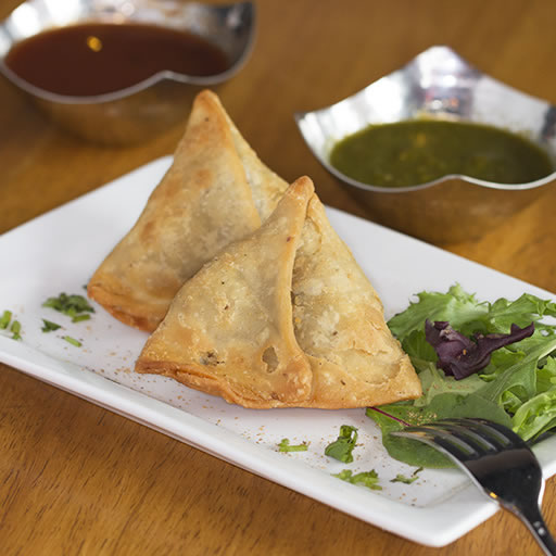 Photo of samosa with chutney